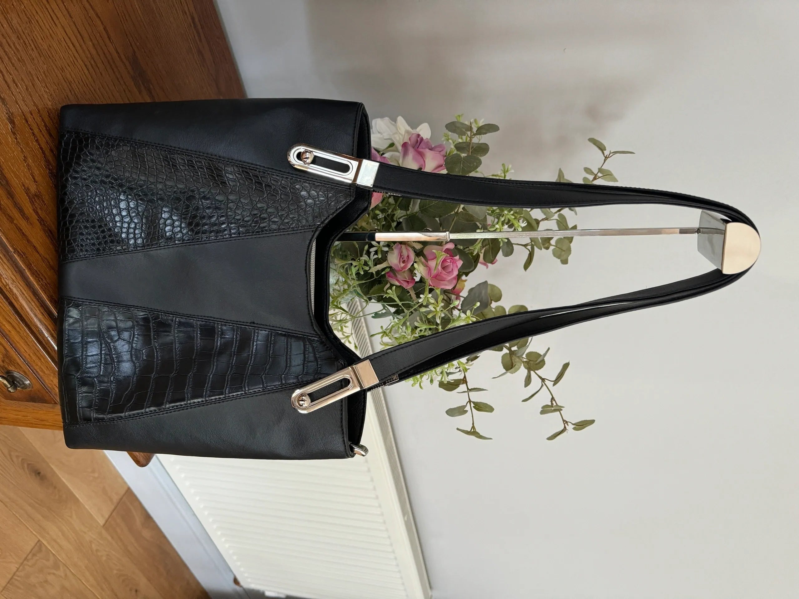 The Alaula Handbag