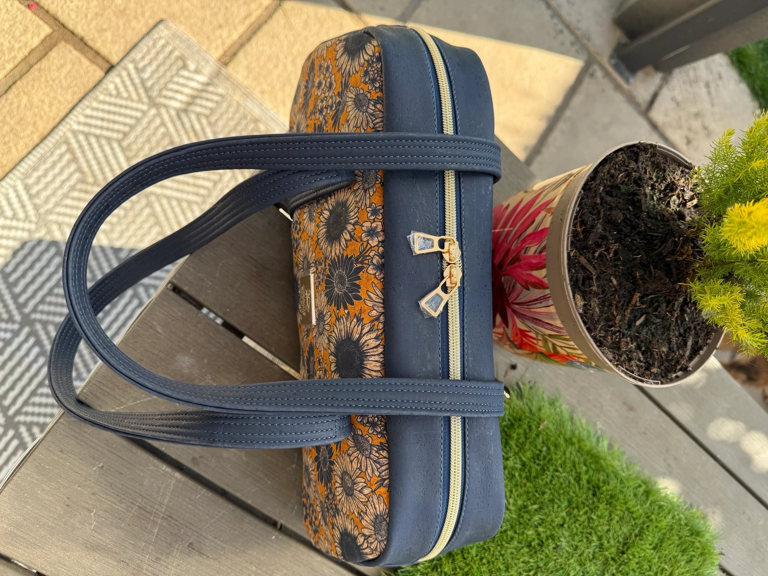 Cassiopeia East West Bag (Cork Sunflower Print)