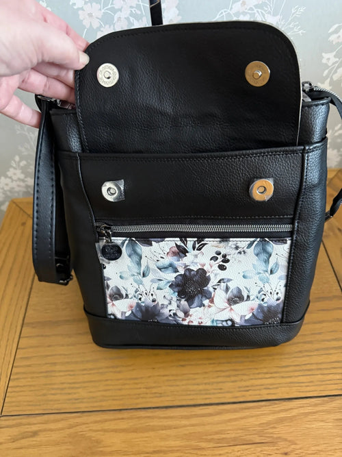 The Brunette Shoulder Bag
